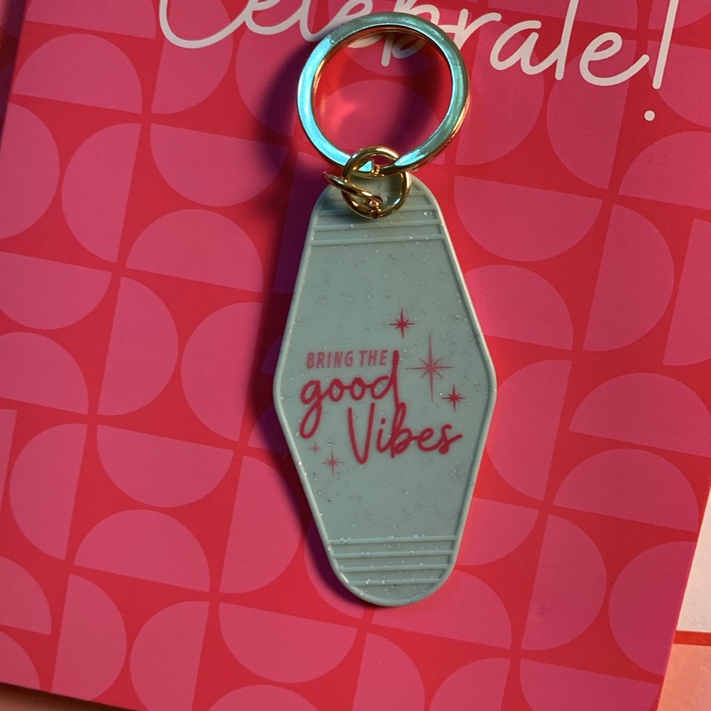 Key Chain Time to Celebrate Note cards NEW 30 Pc Bring the good vibe Keychains - Picture 5 of 6